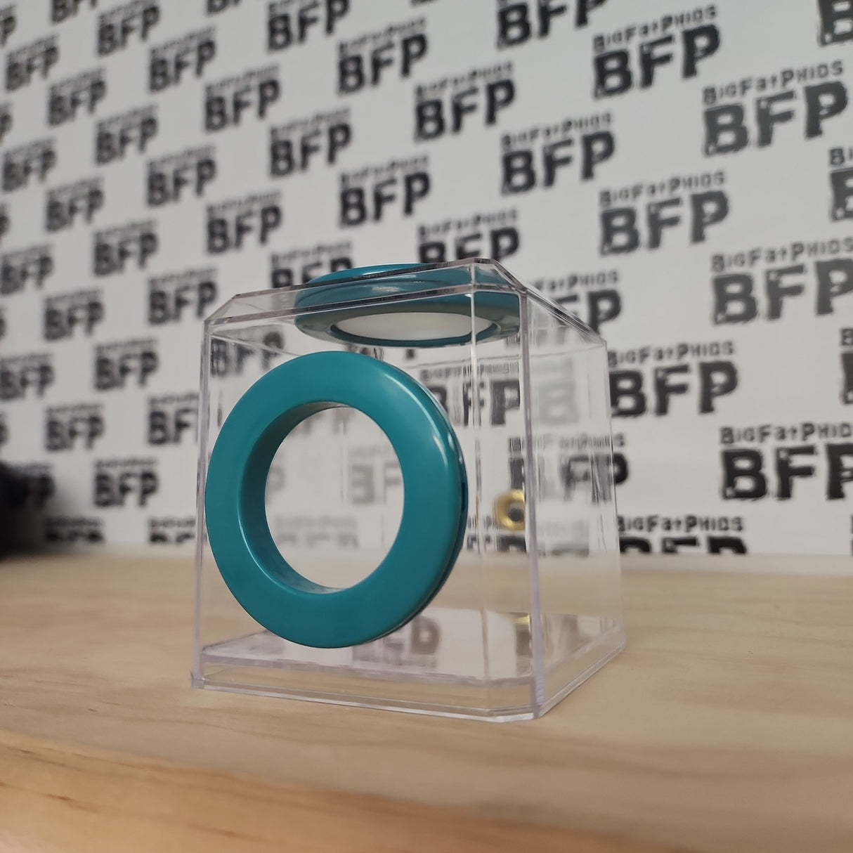 Mini Den Dual Vent 3x3x3 Jumping Spider Enclosure (holds fruit flies)