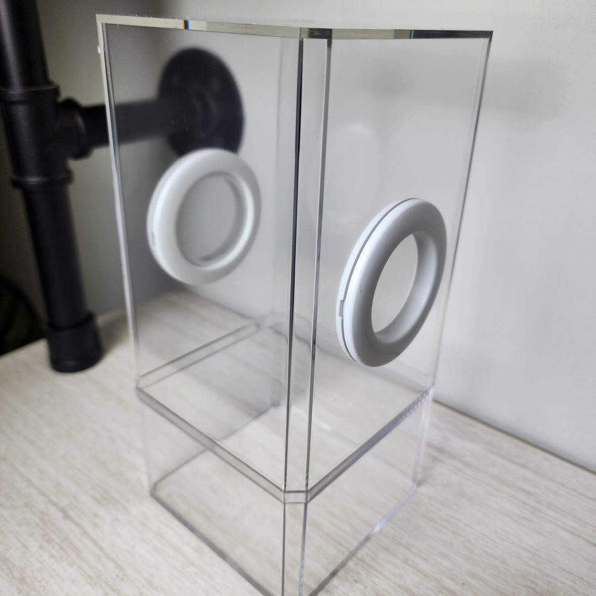 B-STOCK Flat-Top Dual Vent Spider Condo Jumping Spider Enclosure (holds fruit flies)