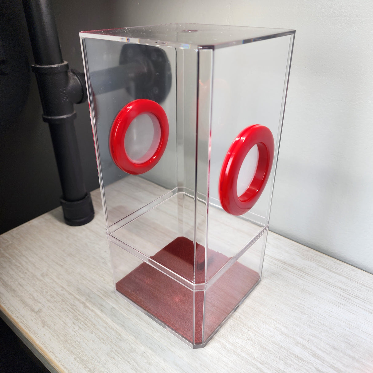 Removable floor insert for the B-STOCK 4X4X8.5