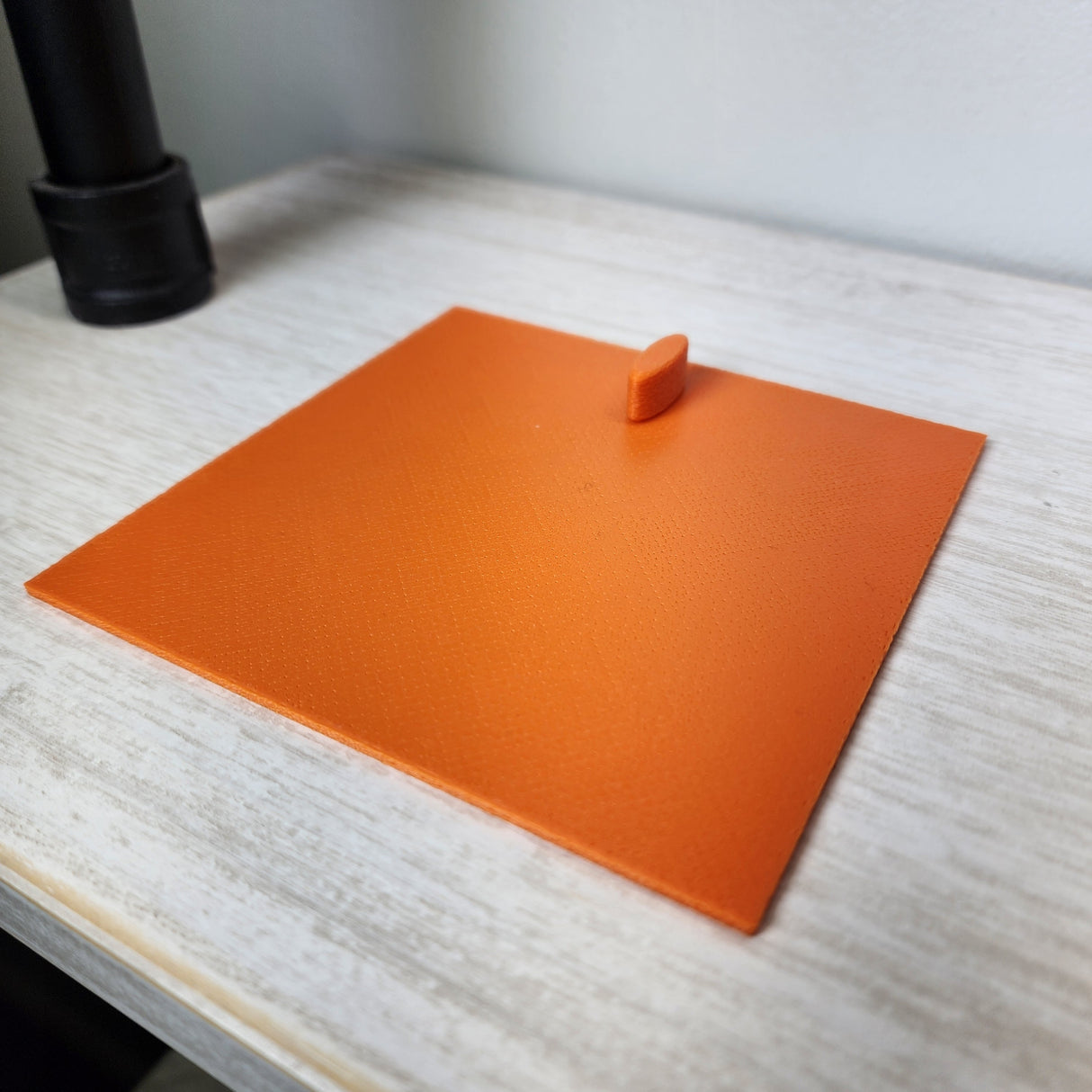 Removable floor insert for the 5x5x8 Magnetic Flat Top