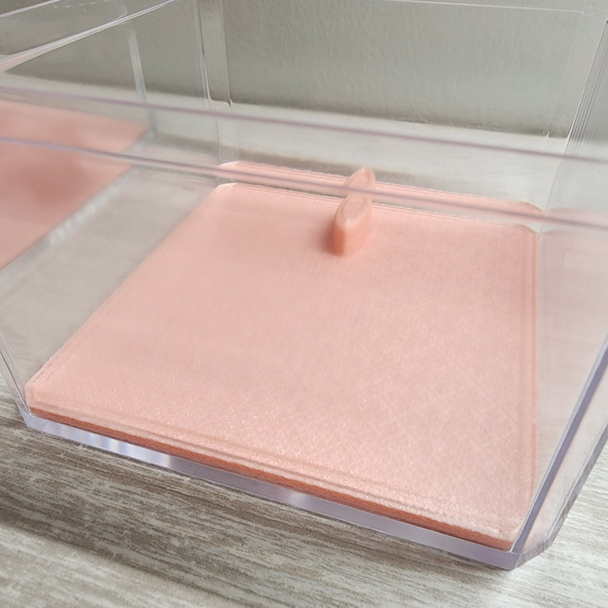 Removable floor insert for the B-STOCK 4X4X8.5