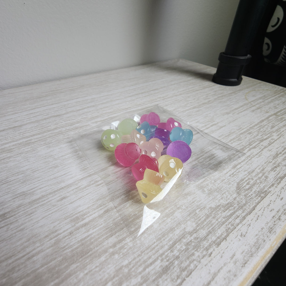 Polkadot Glow Mushroom Decor 12 pack