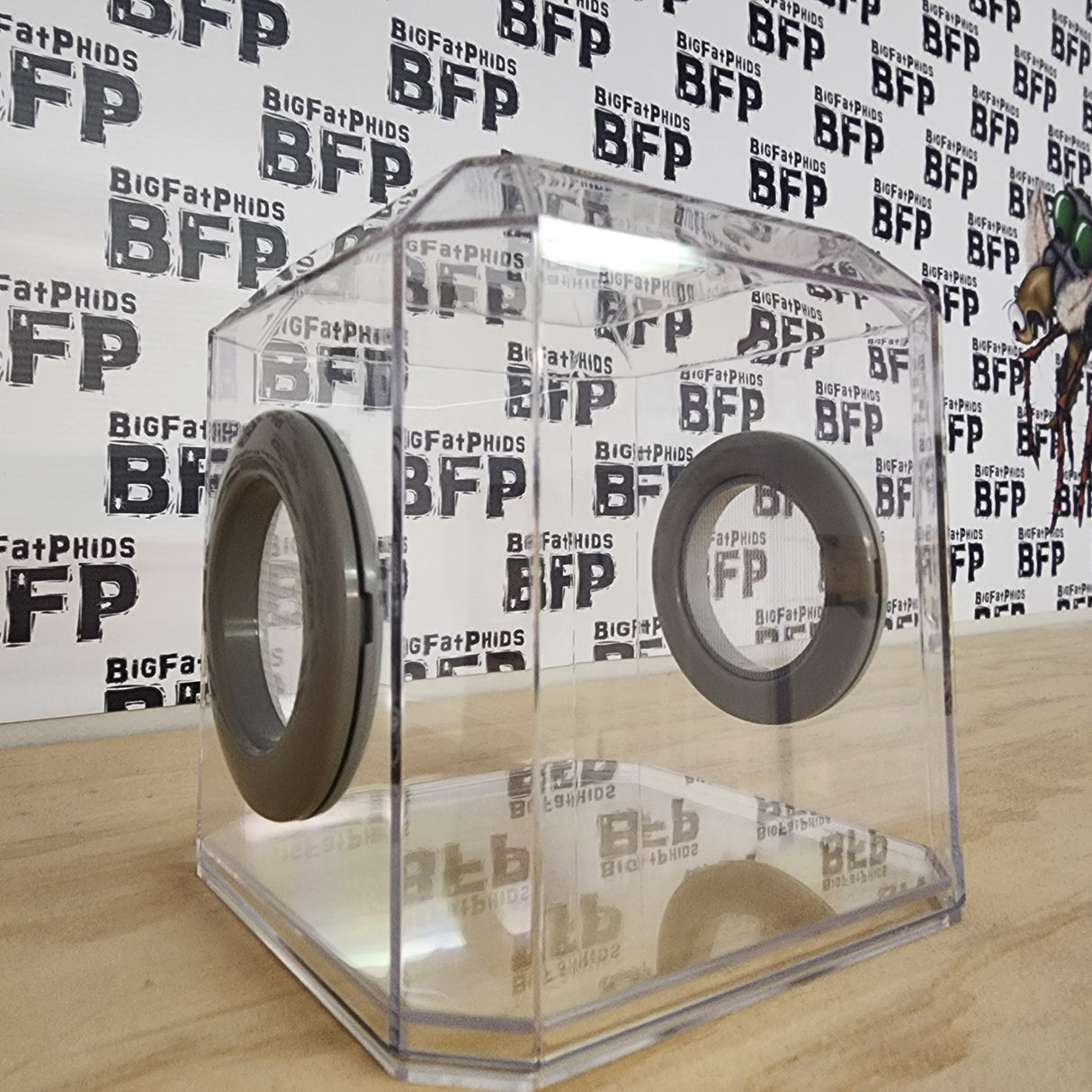 Mini Den Flat Top 3x3x3 Jumping Spider Enclosure (holds fruit flies)