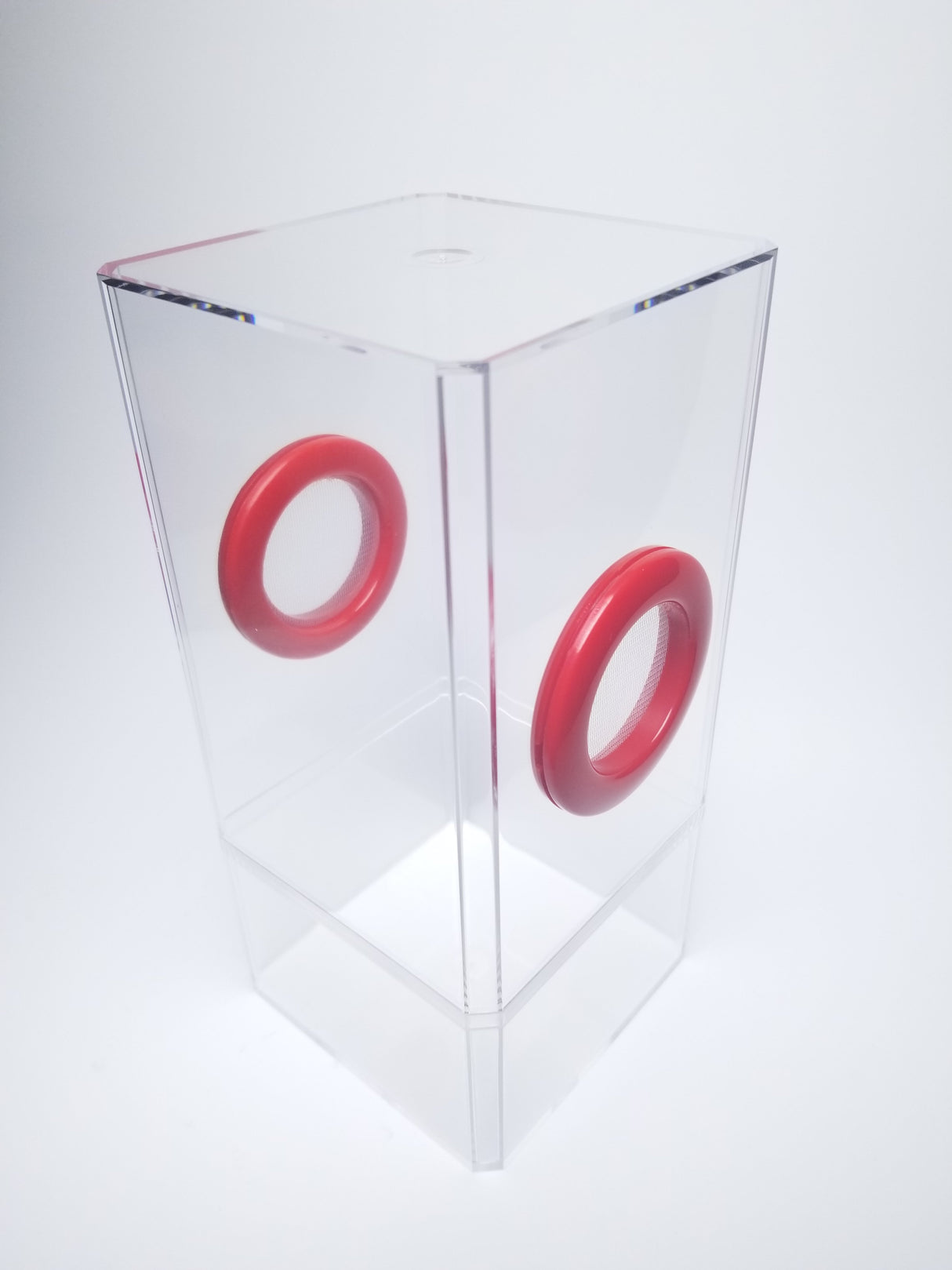 B-STOCK Flat-Top Dual Vent Spider Condo Jumping Spider Enclosure (holds fruit flies)