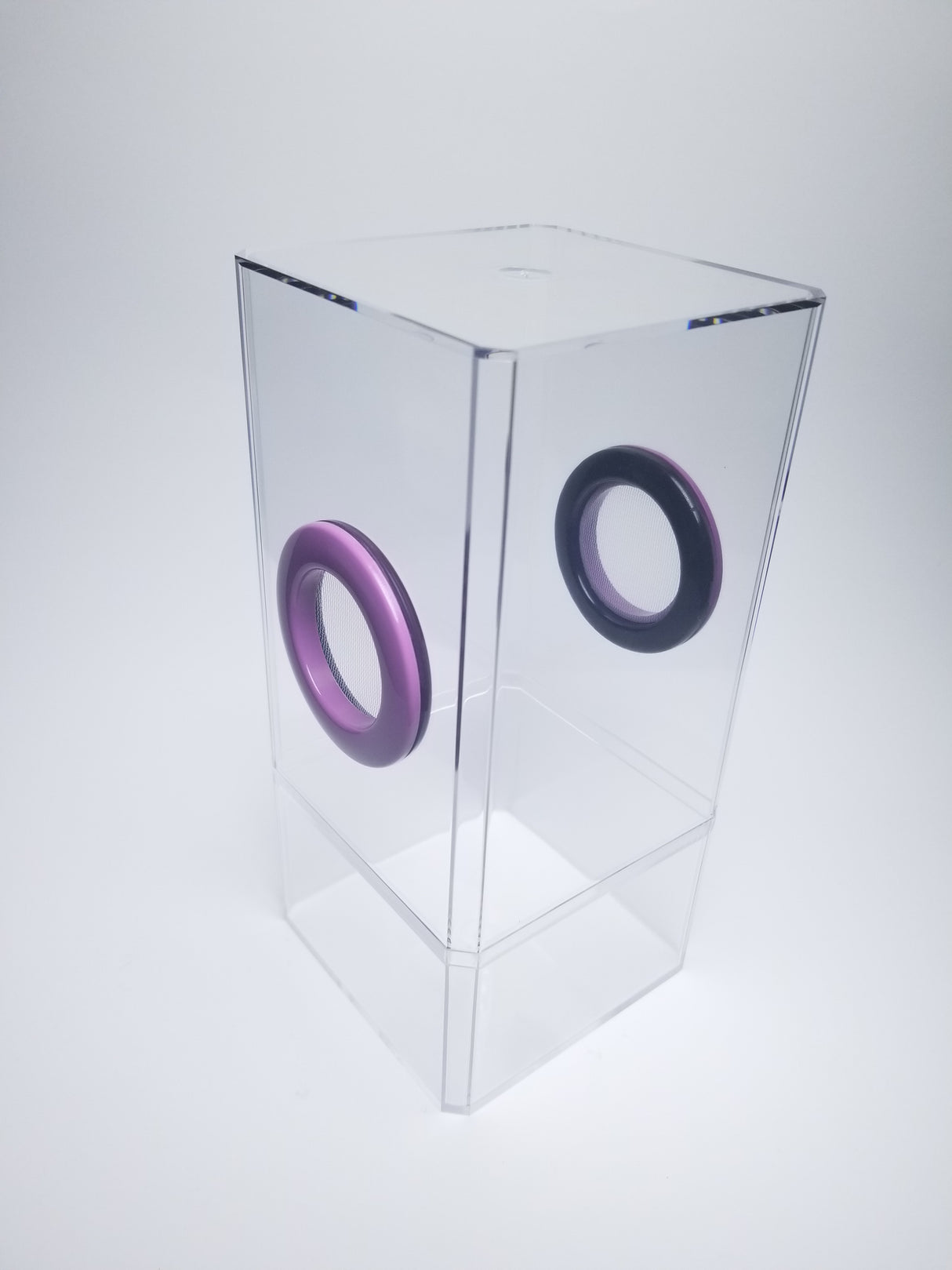 B-STOCK Flat-Top Dual Vent Spider Condo Jumping Spider Enclosure (holds fruit flies)