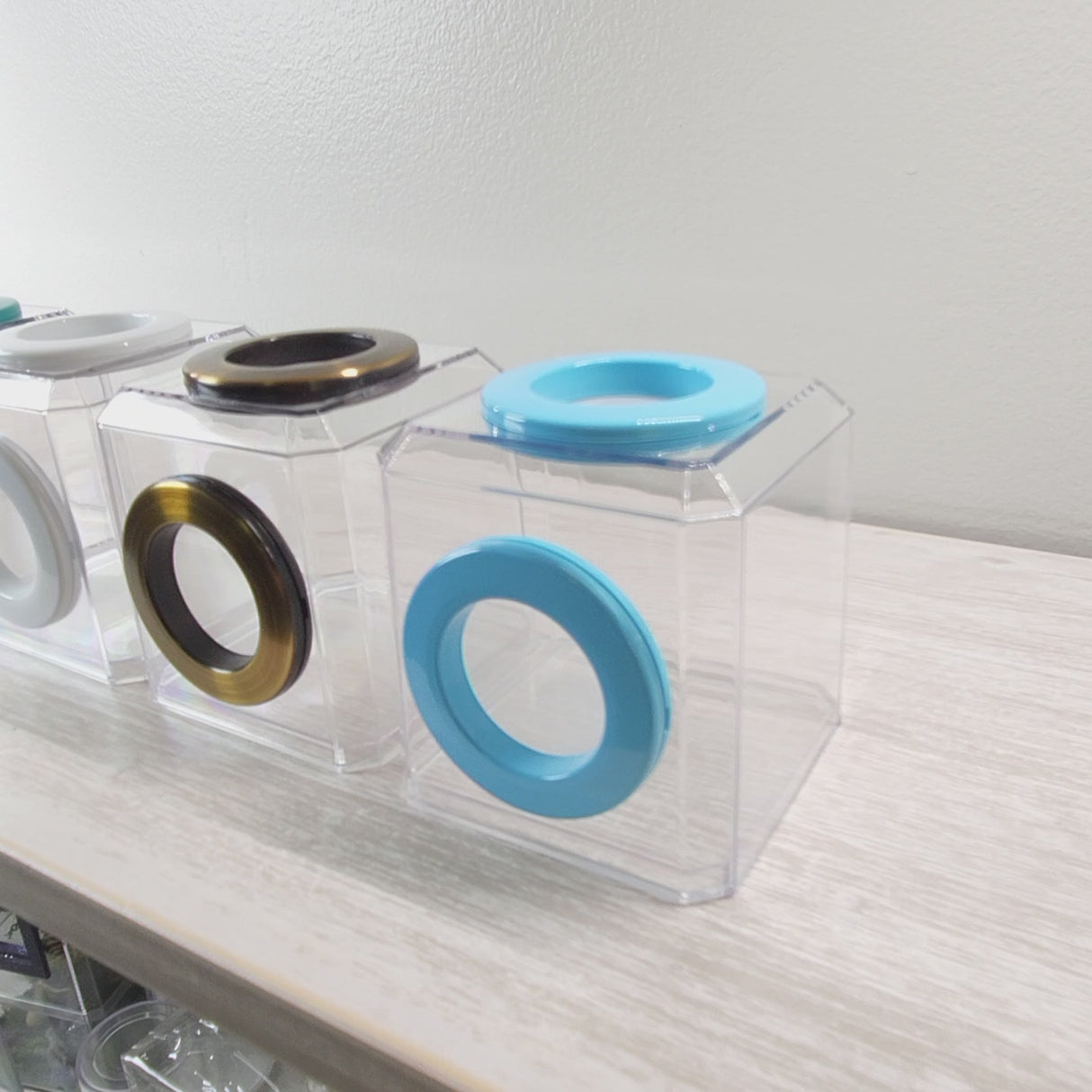 Mini Den Dual Vent 3x3x3 Jumping Spider Enclosure (holds fruit flies)