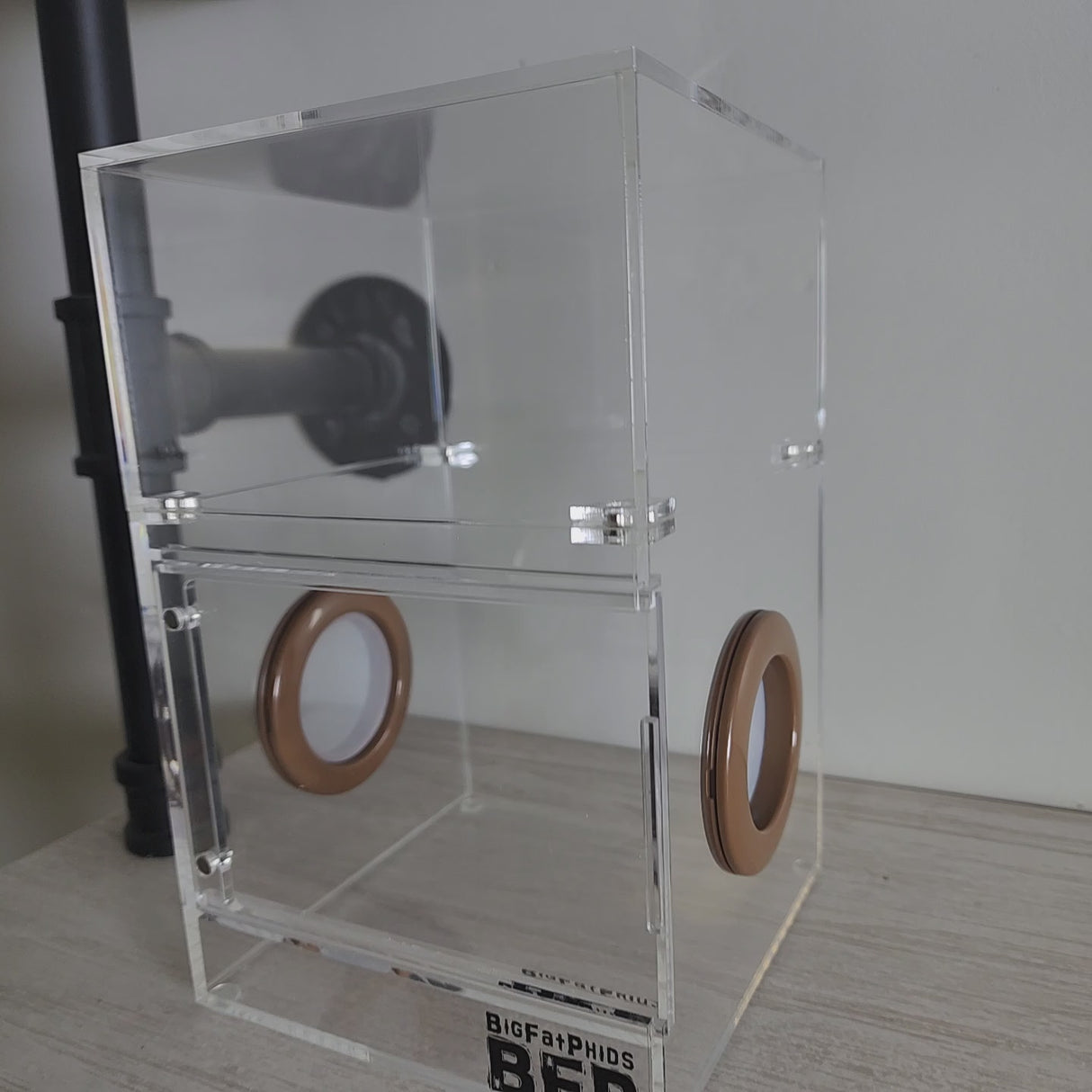 Flat-Top Magnetic 5x5x8 Jumping Spider Enclosure