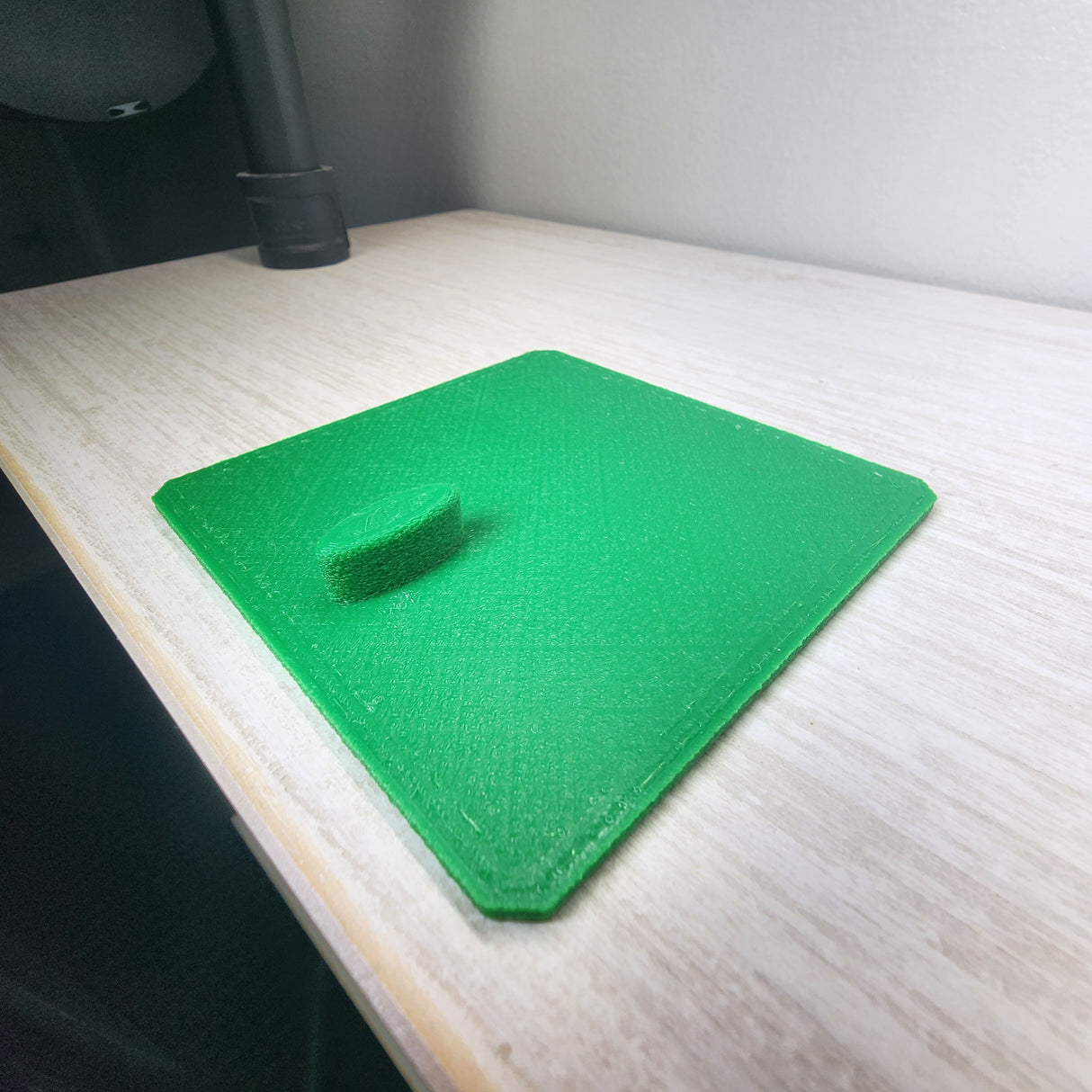 Removable floor insert for the B-STOCK 4X4X8.5