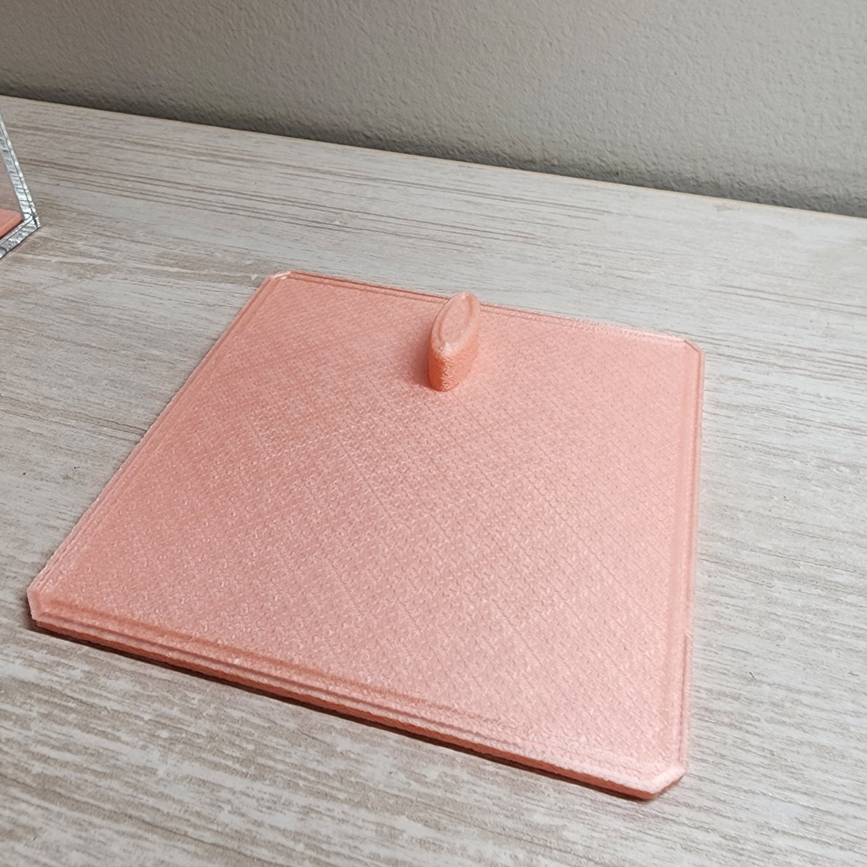 Removable floor insert for the B-STOCK 4X4X8.5