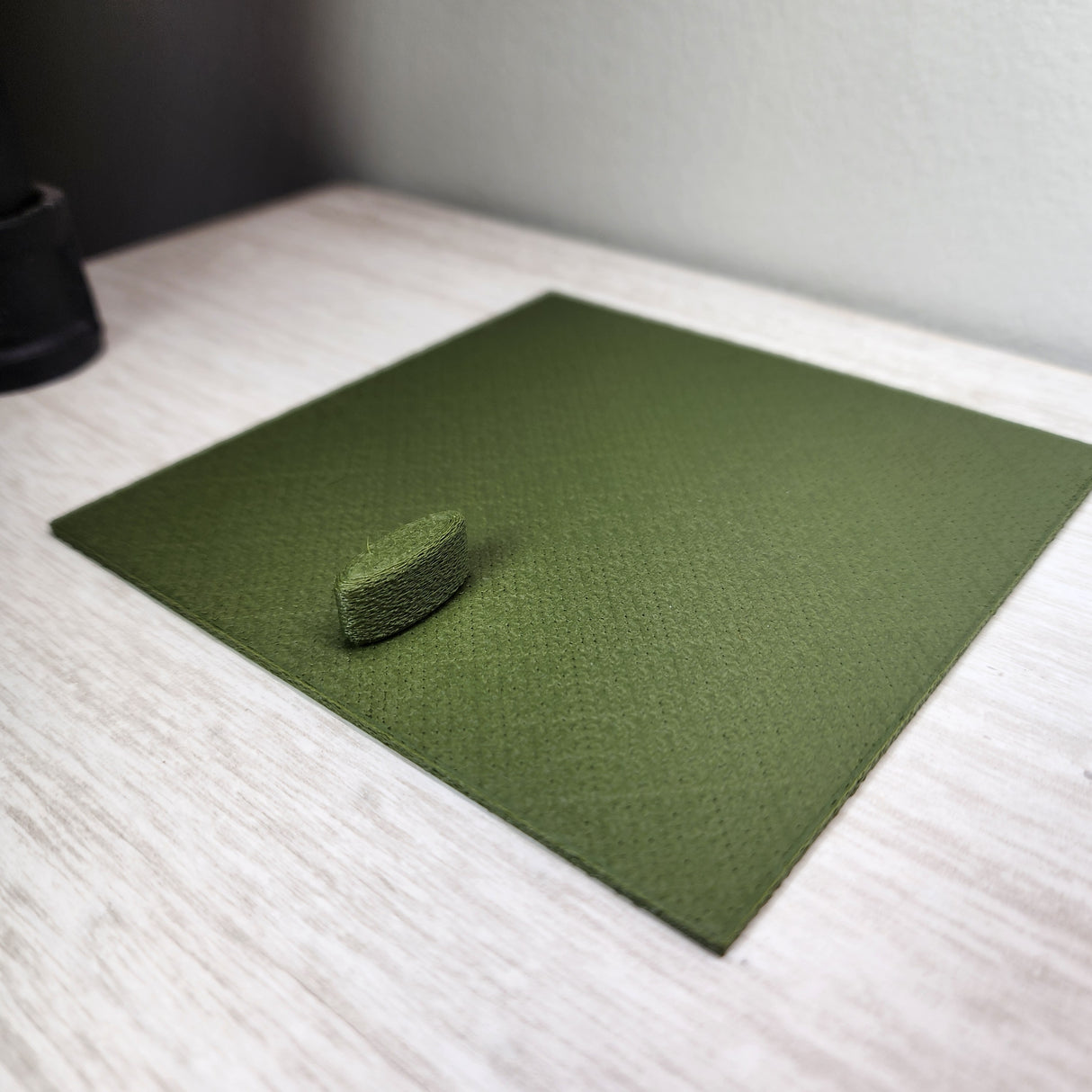 Removable floor insert for the 5x5x8 Magnetic Flat Top